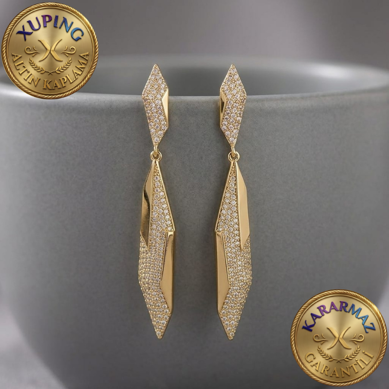 Zirkon Taşlı Altın Kaplama Gold Geometrik Uzun Sallantılı Küpe