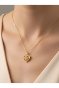 Love Yazılı Kalp Şeklinde Çelik Kolye