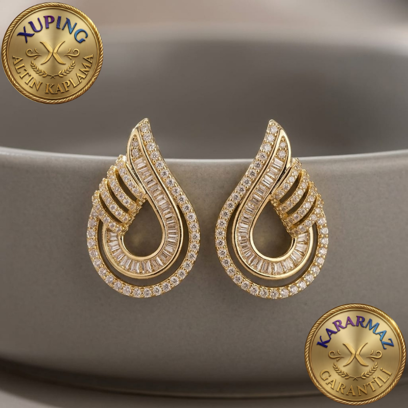 Zirkon ve Baget Taşlı Altın Kaplama Gold Sarmal Damla Küpe